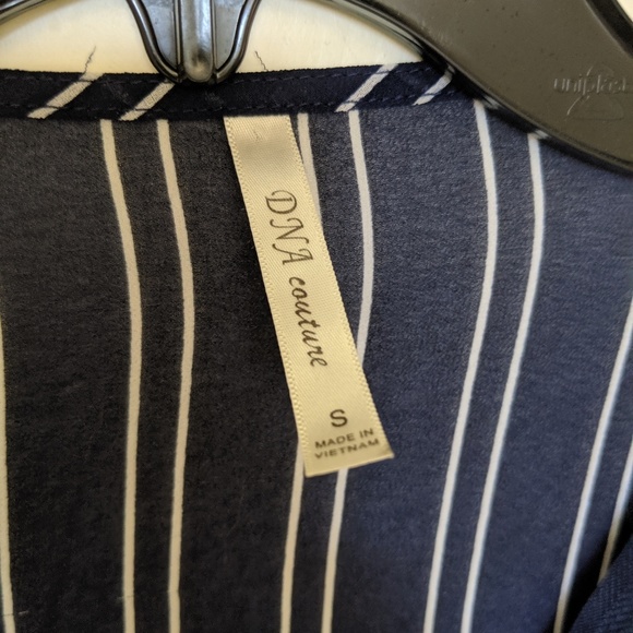 Navy top w/ zip front - Picture 3 of 4